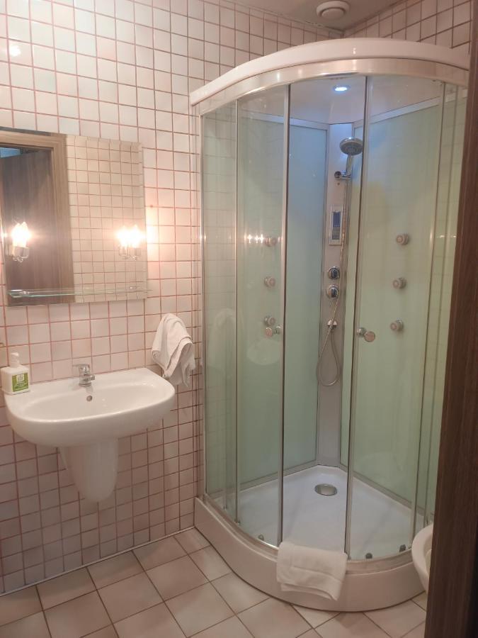 Hotel Zakatek Lesny Cierpice Extérieur photo